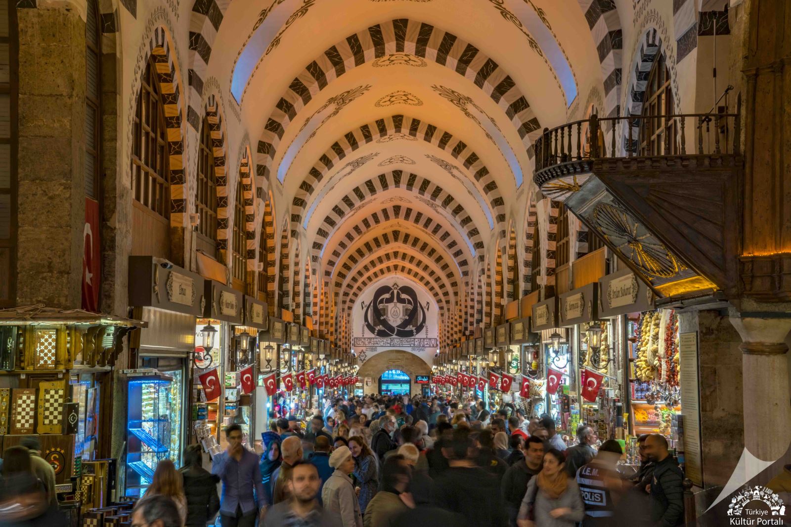 HANLAR-ÇARŞILAR